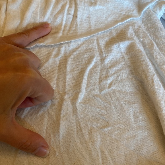 Cat & Jack size 4-5 and 5T bundle. Good condition. Shirt is 5T, shorts are 4-5. - Picture 7 of 11